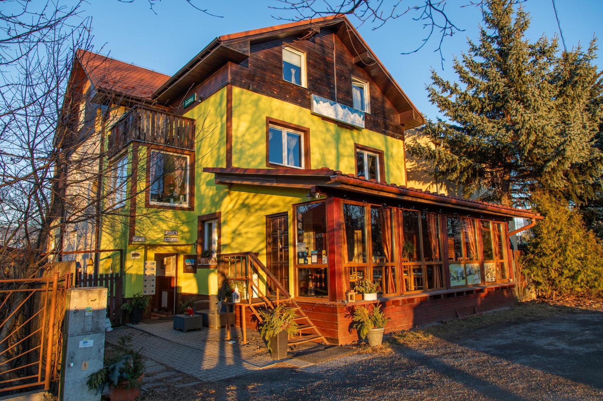 Pension Aqualand Free Parking Poprad Esterno foto